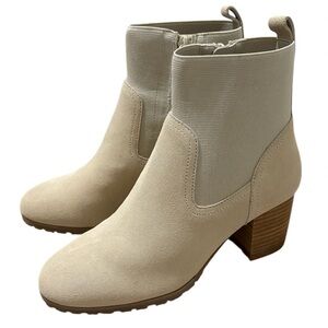 Violet & Red Tan Ankle Boots with Loaded Knit Cuff and Rounded Toe, NWOB -Size 6